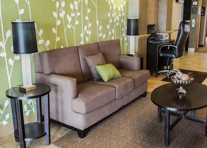 Spark By Hilton Hotel 3*
