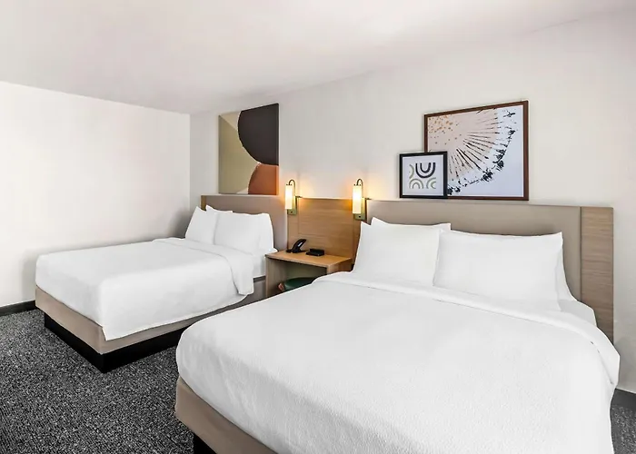 Spark By Hilton Hotel 3*