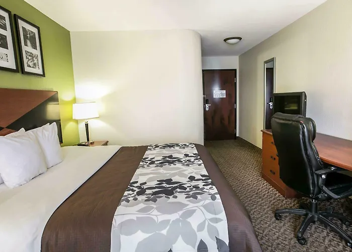 Spark By Hilton Hotel 3*